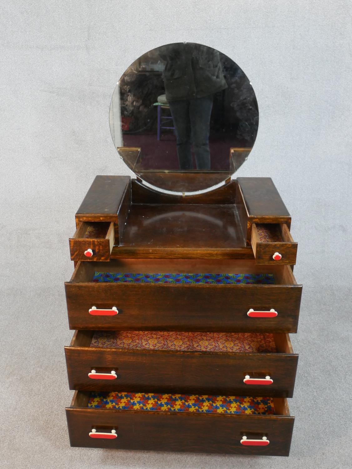 A mid century oak Art Deco style dressing table. H.141 D.80 W.40cm - Image 3 of 6