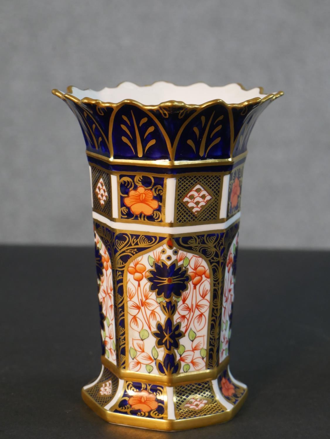 A collection of nine hand painted and gilded Imari and Japan design Crown Derby pieces, including - Image 5 of 11