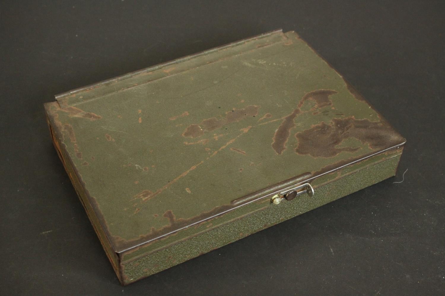 A collection of boxes, including a painted metal box, a vintage cigarette box, a large mahogany - Image 7 of 13