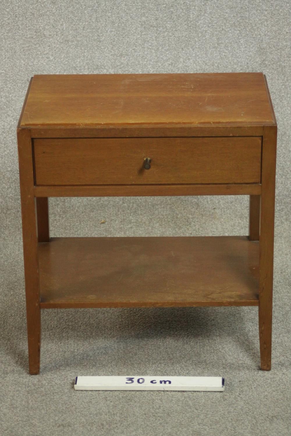 A mid 20th century Heal's style oak bedside table, with a single drawer over an undertier on - Image 2 of 4