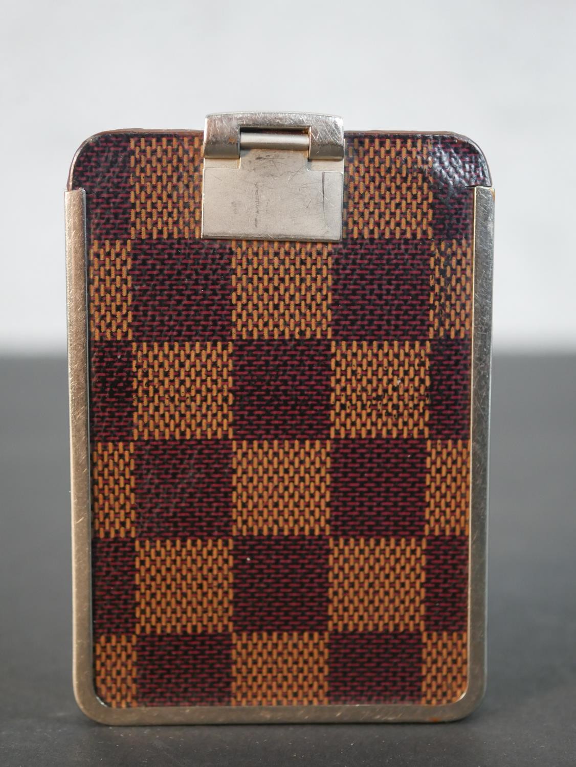 A vintage Louis Vuitton checkerboard design card holder with silver coloured metal hinge clasp and - Image 5 of 6