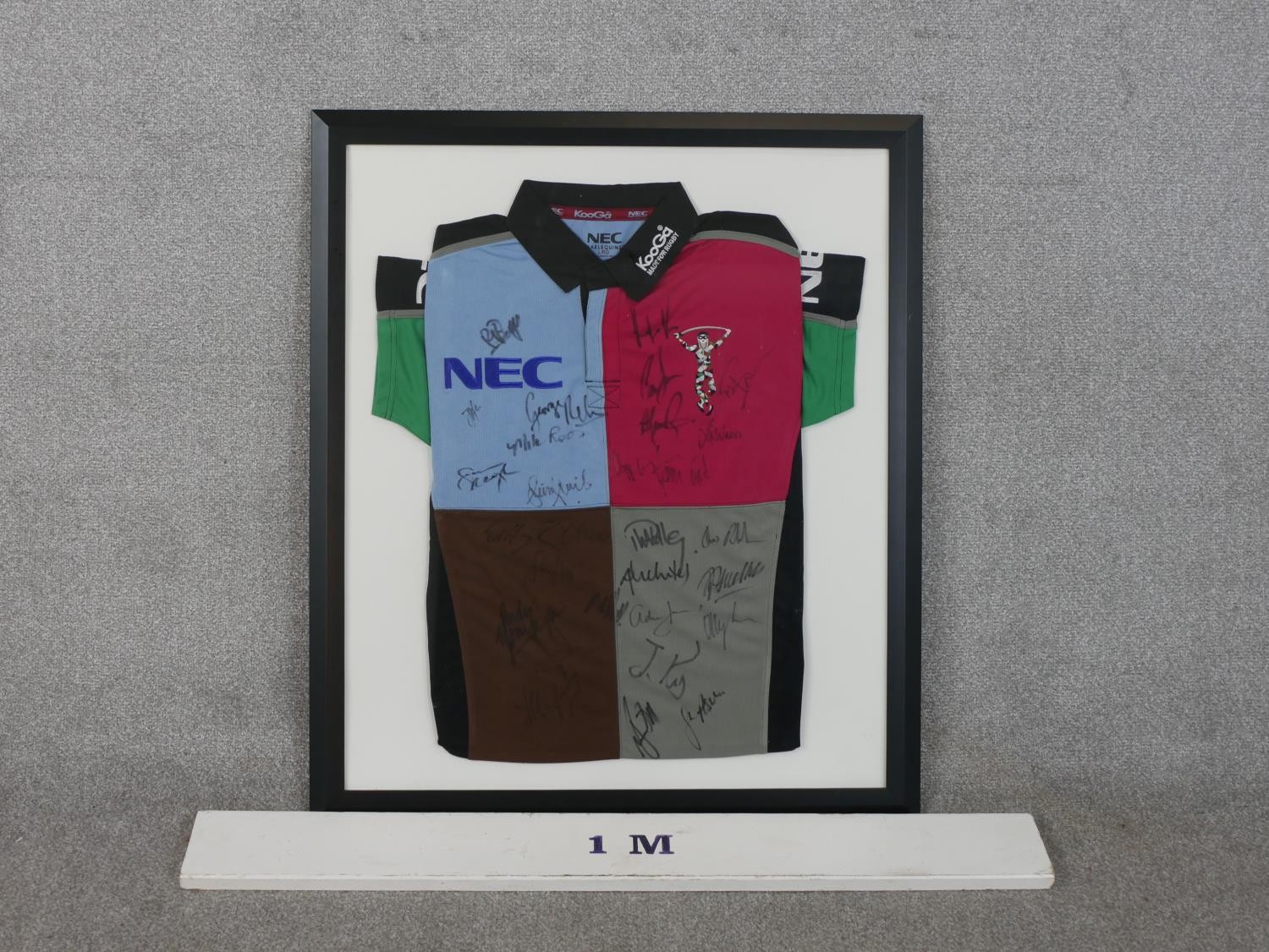 A framed and glazed Harlequins rugby shirt signed by members of the team. H.86 W.74cm - Image 3 of 8