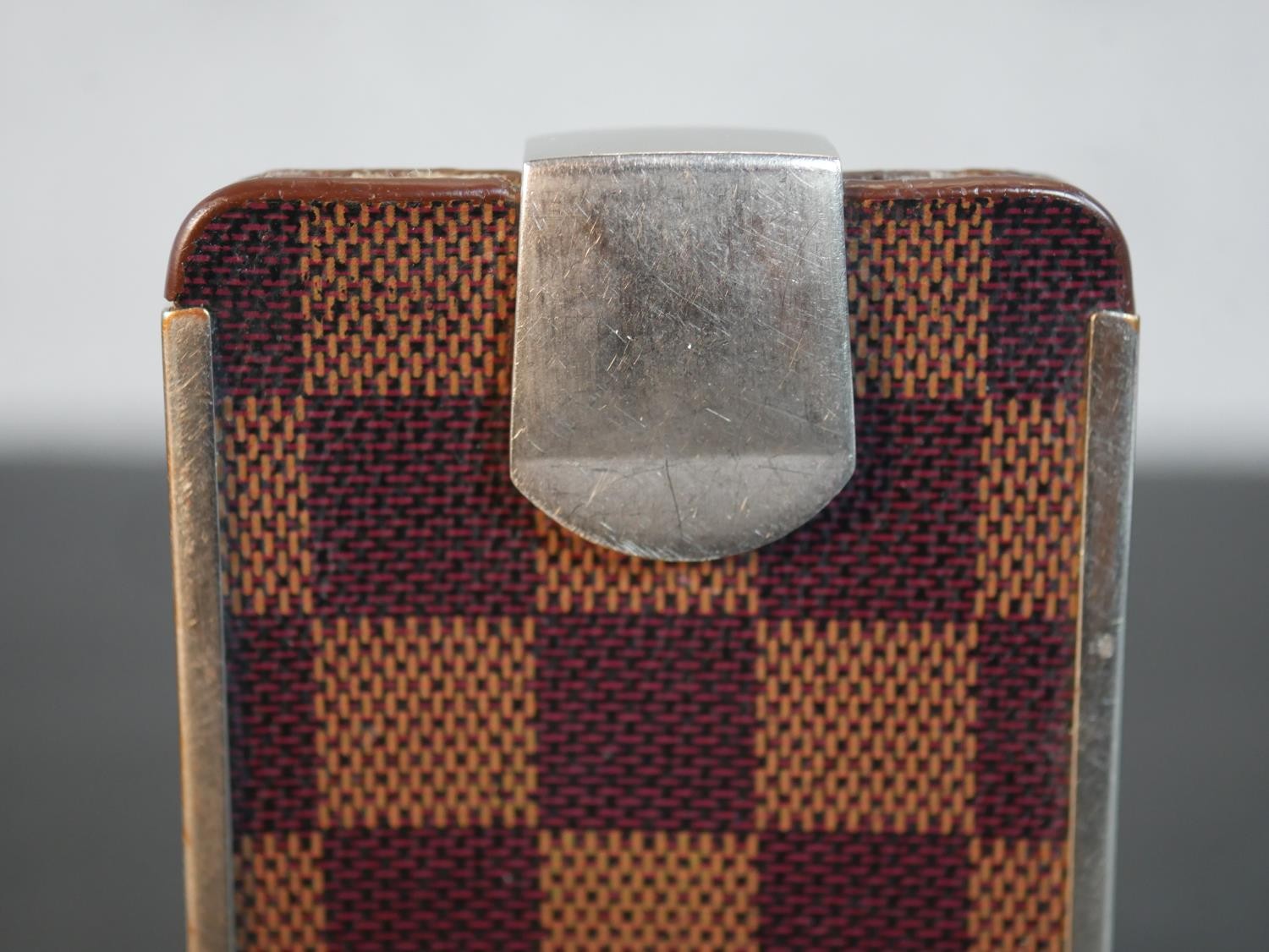 A vintage Louis Vuitton checkerboard design card holder with silver coloured metal hinge clasp and - Image 3 of 6