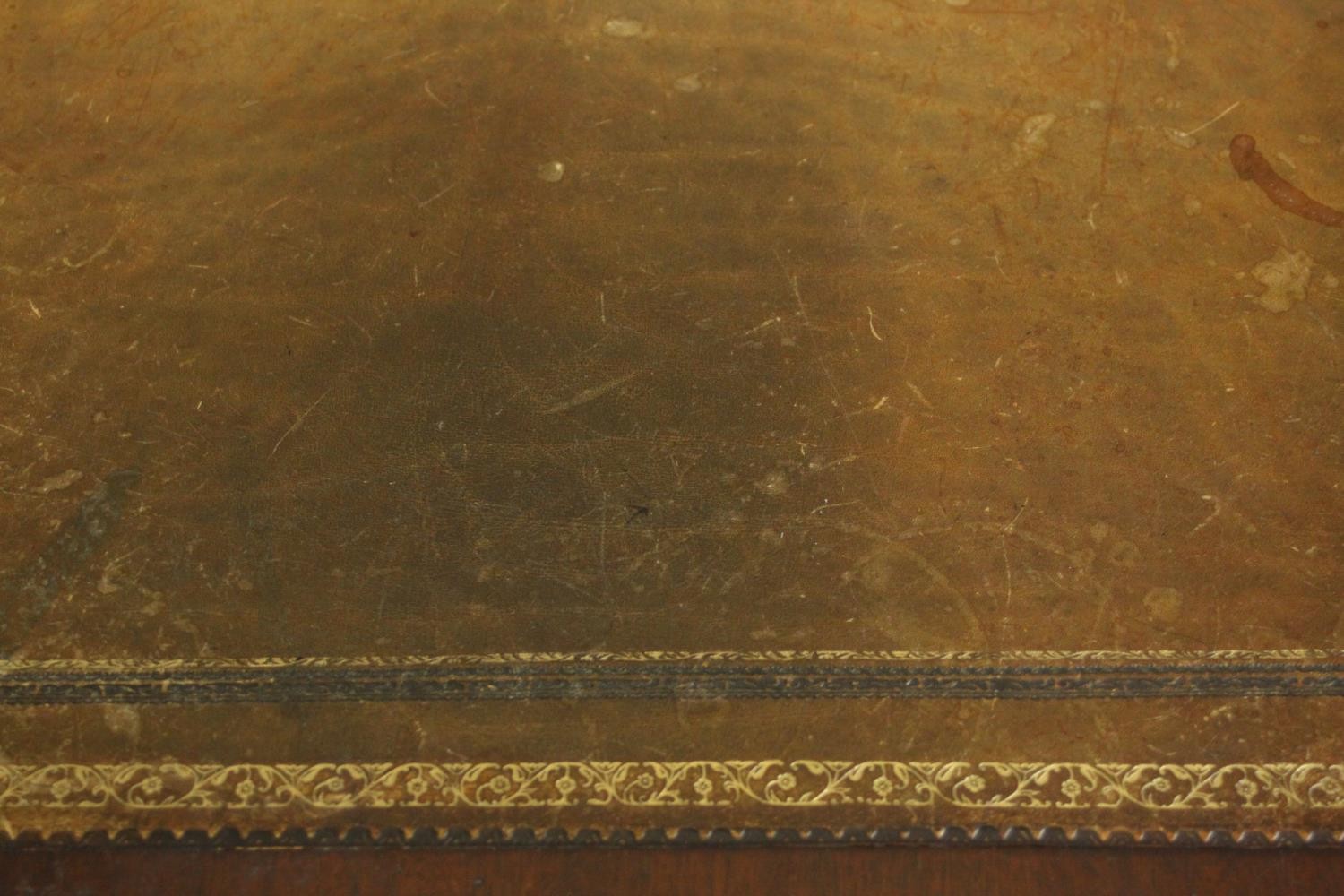 A small C.1900 mahogany pedestal desk, with a tooled green leather writing insert over an - Image 8 of 9