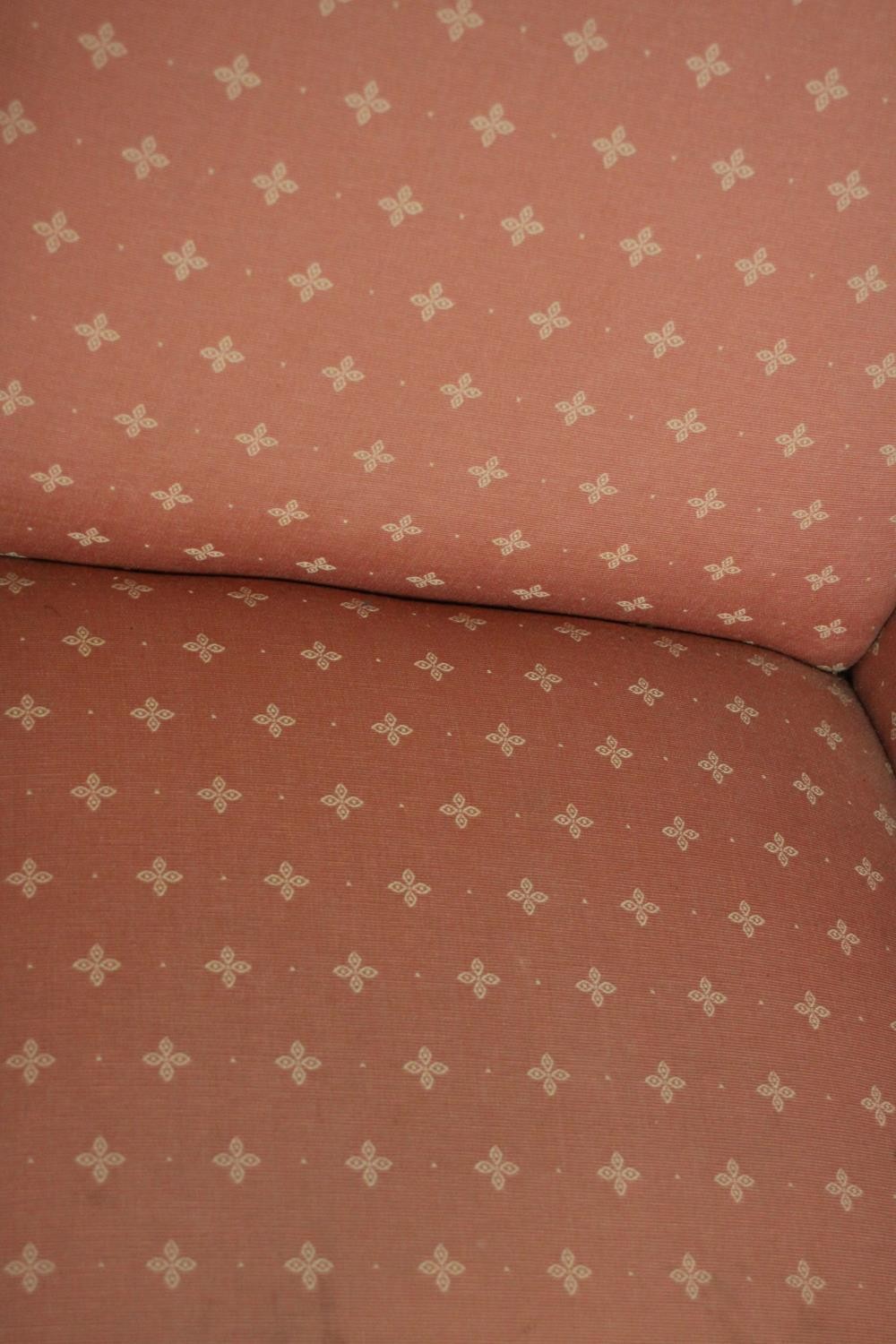 An Edwardian Adam style mahogany armchair upholstered in pink fabric, on square section tapering - Image 5 of 5