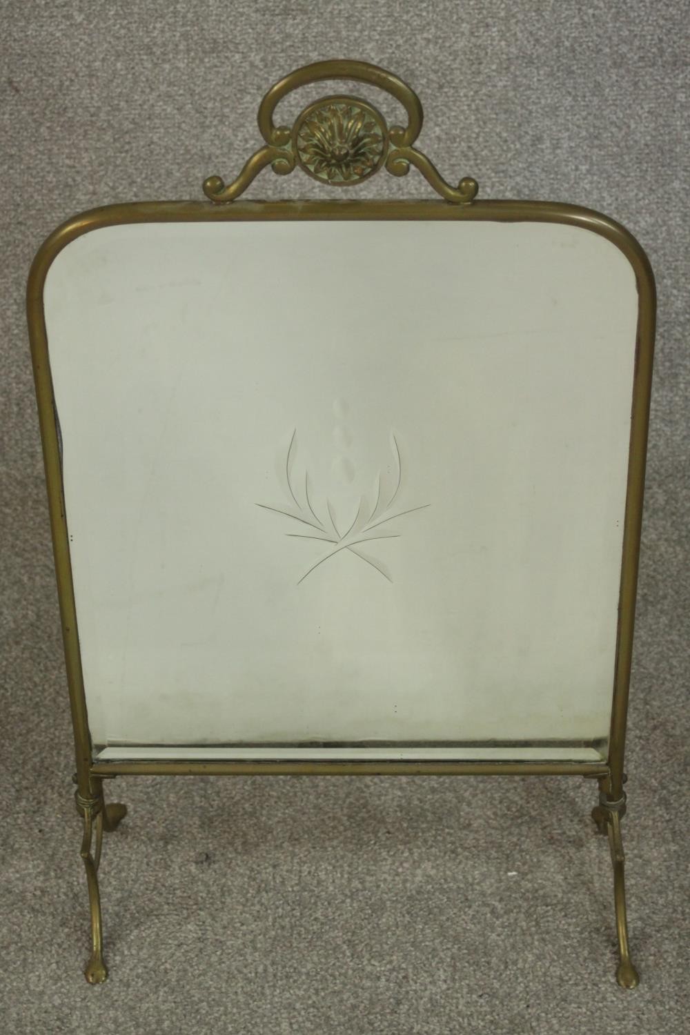 A circa 1900 brass mirrored fire screen, with engraved foliate design to the centre of the mirror - Image 2 of 5