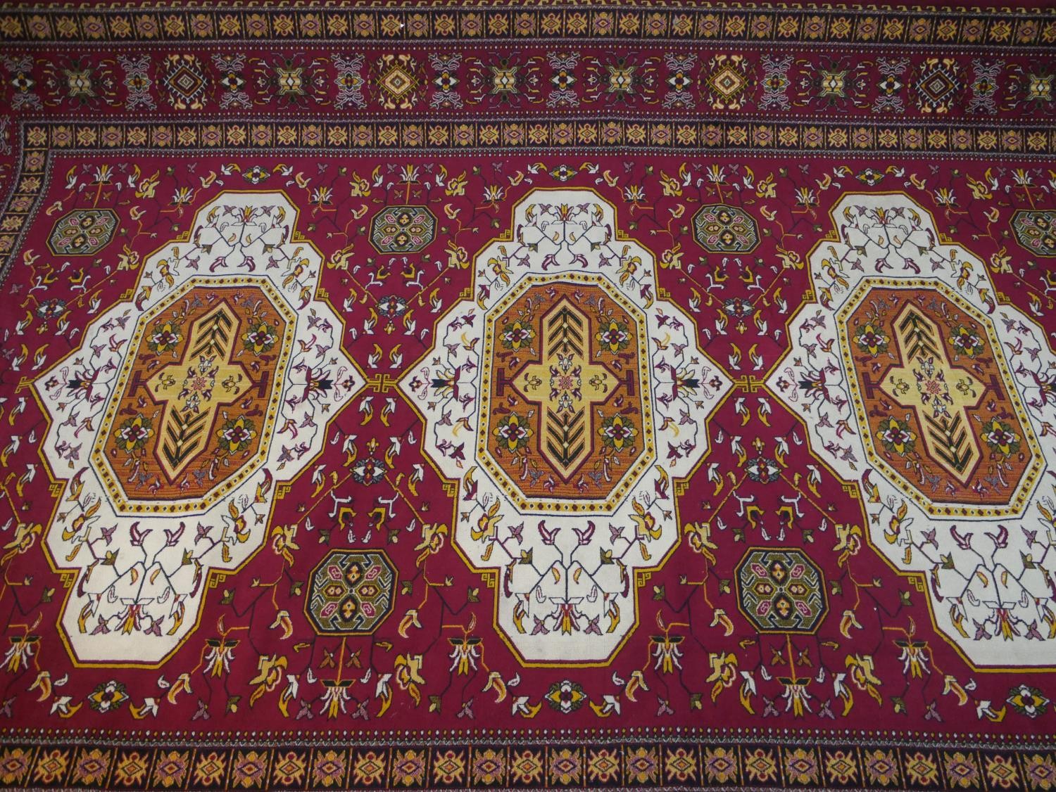 A red ground Heriz motif carpet. L.300 W.196cm - Image 2 of 5