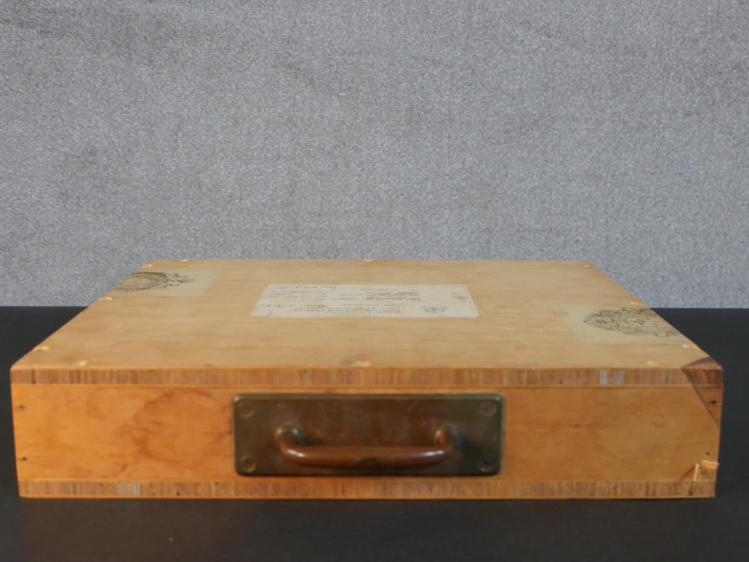 A National Maritime Museum pine carrying case with brass handle and label to front. (screws shut) - Image 5 of 5