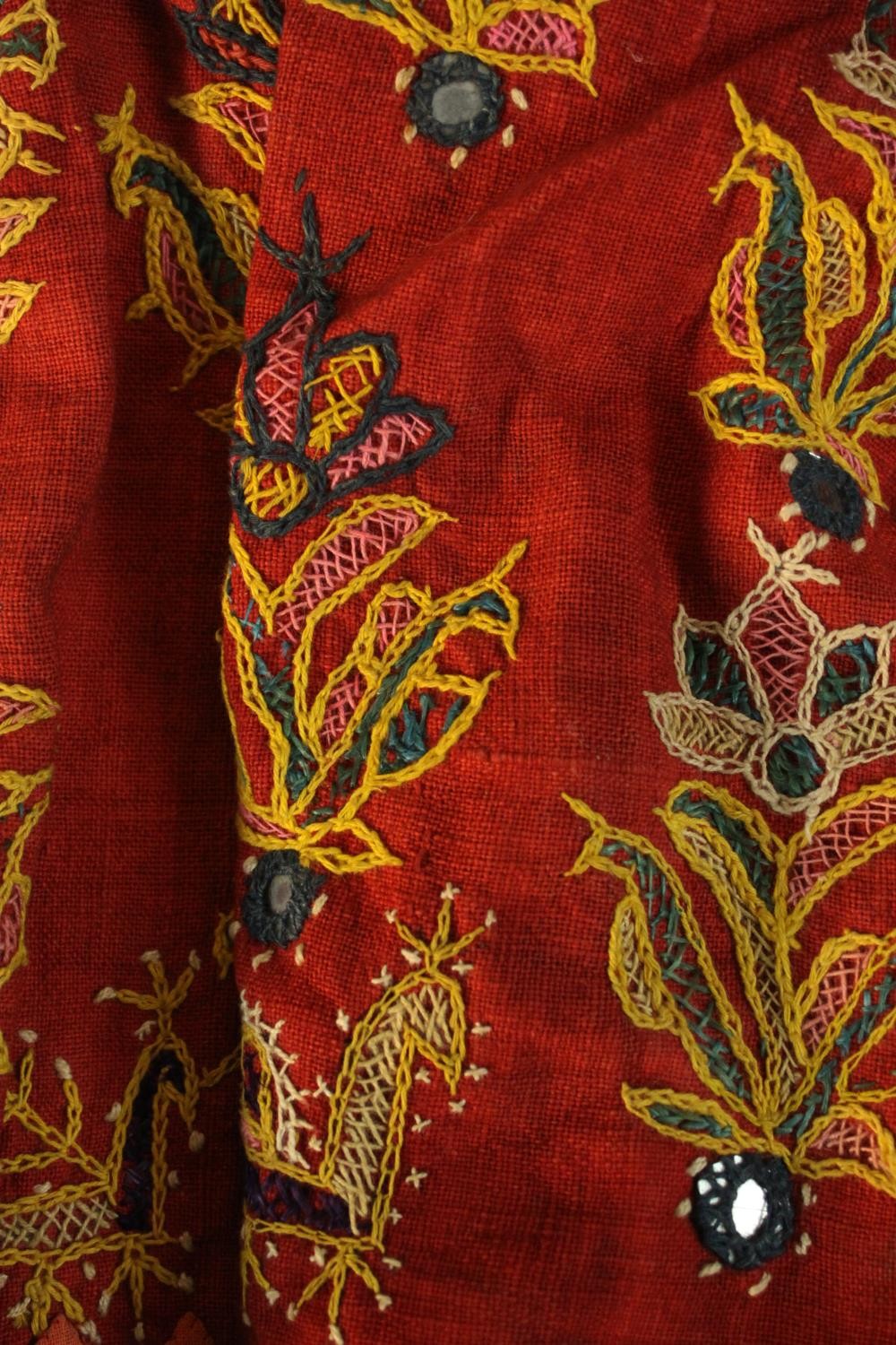 Two 19th century carved and painted Indian dolls in embroidered traditional costumes, the robes with - Image 10 of 12