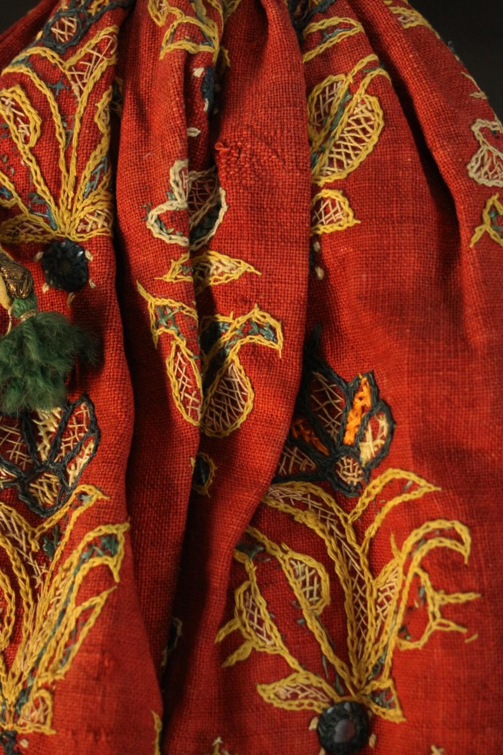 Two 19th century carved and painted Indian dolls in embroidered traditional costumes, the robes with - Image 12 of 12