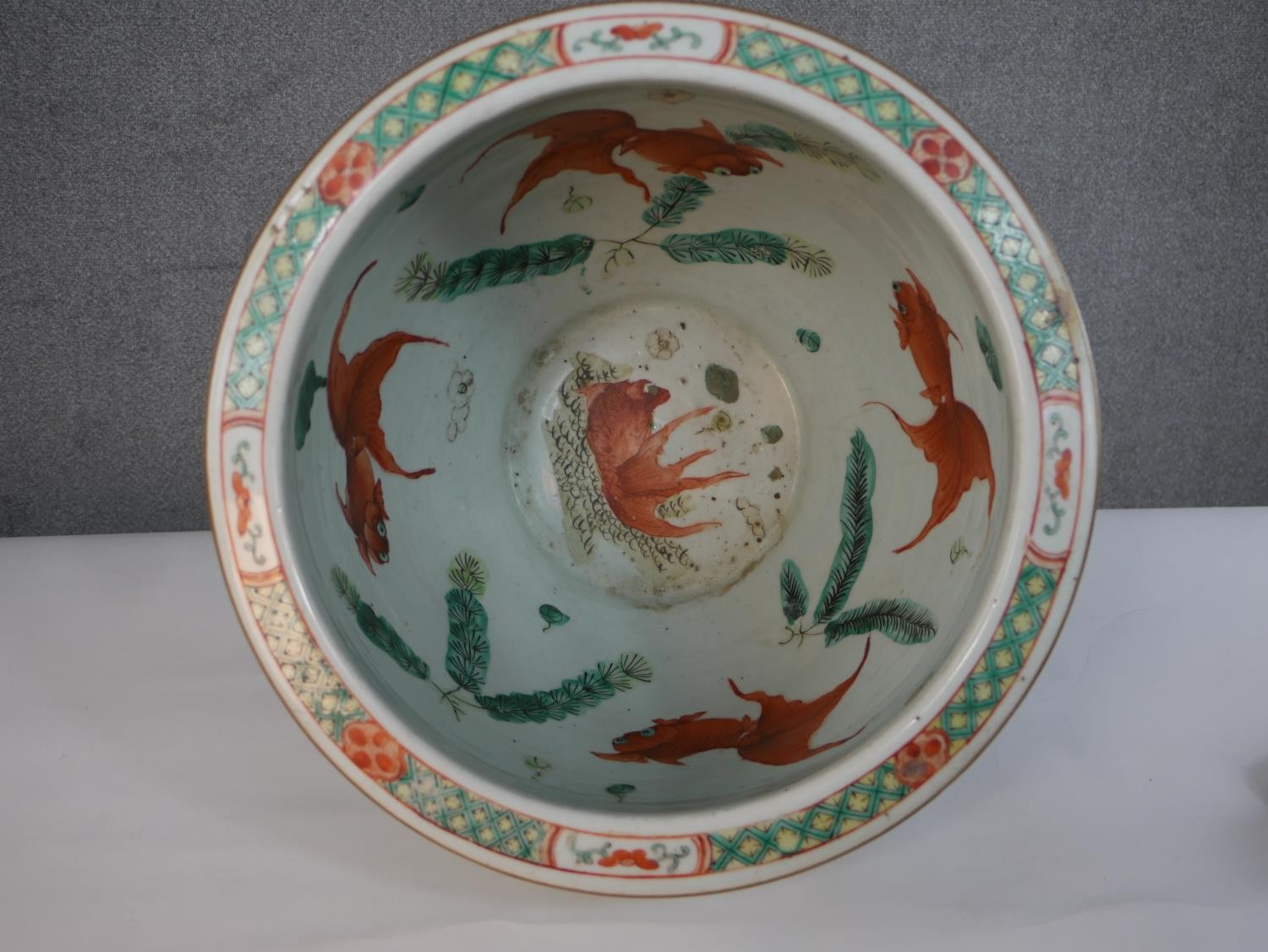 A large Chinese early 20th century porcelain gold fish bowl, the outside hand painted with a - Image 5 of 7
