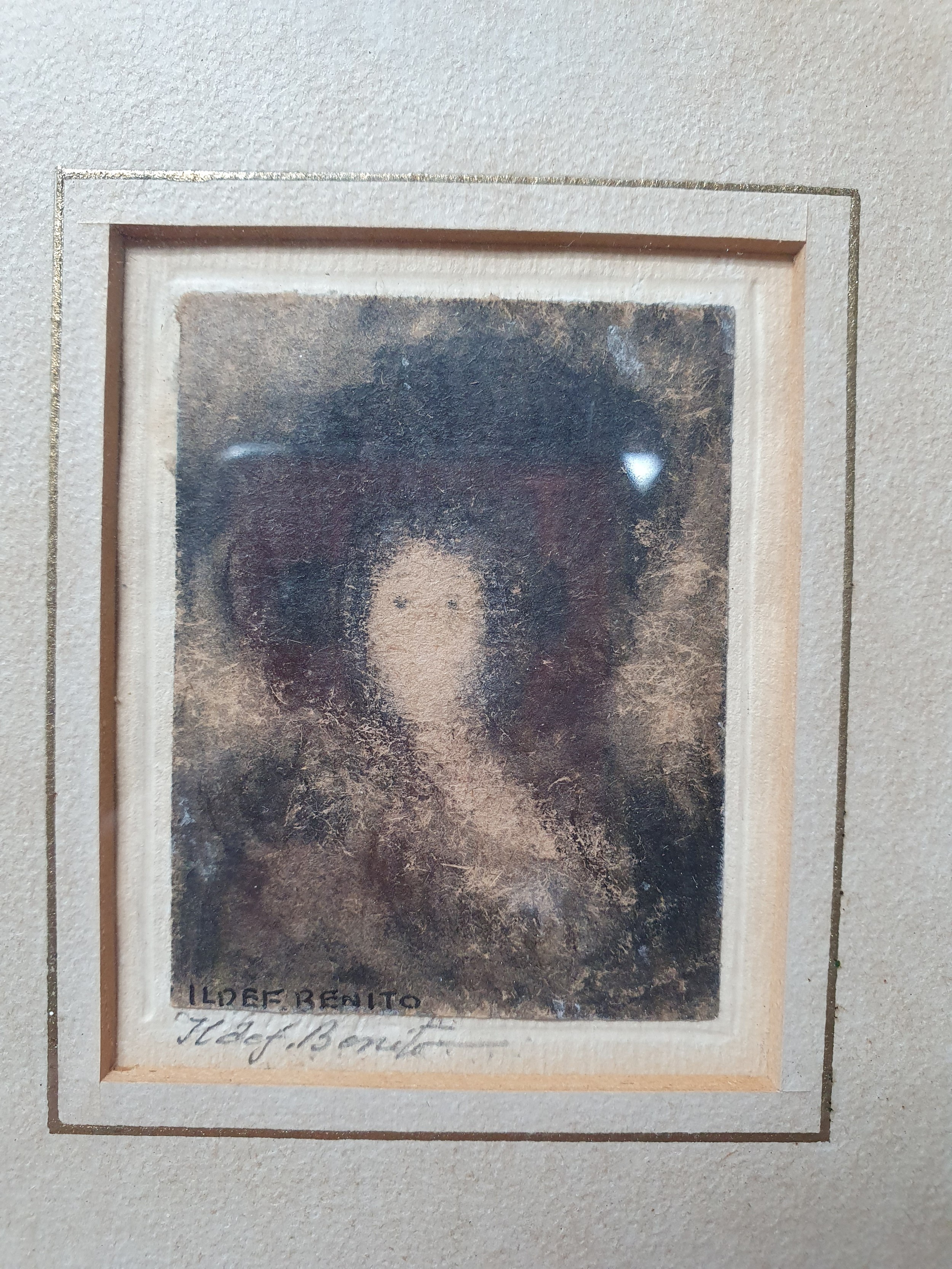 Three framed and glazed signed etchings of female portraits, signed Ildef Benito. H.19 W.14cm. ( - Image 4 of 7