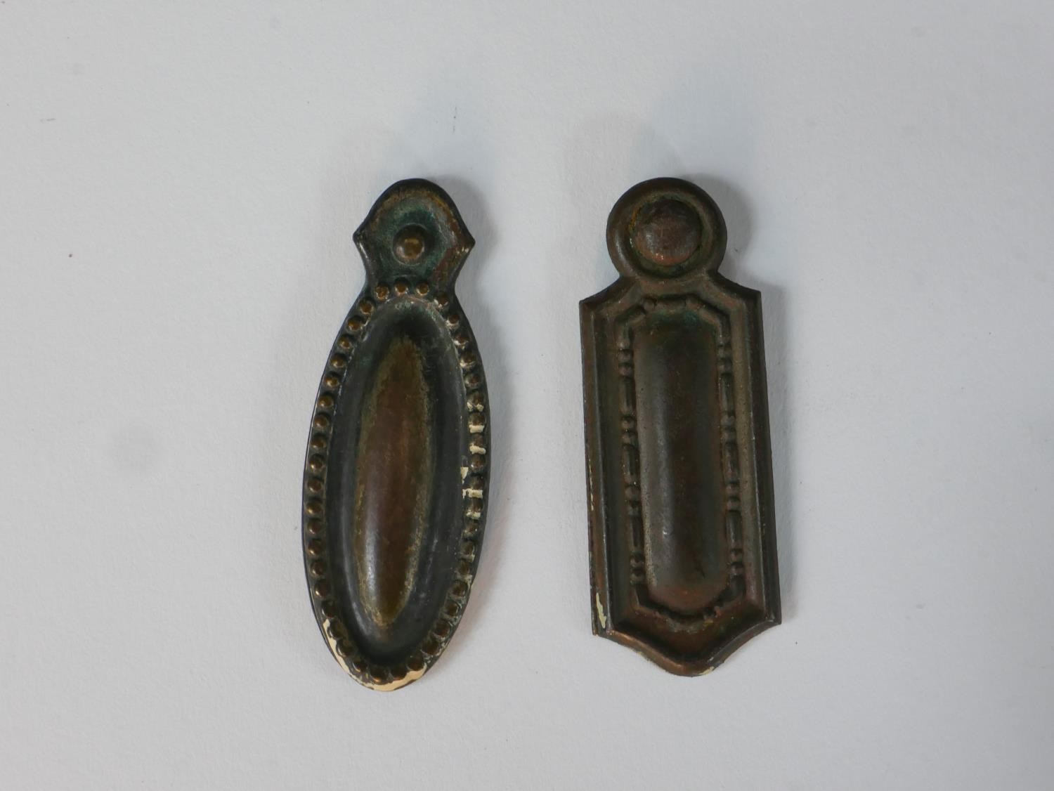 A collection of early 20th century brass and copper door decorations including a number of door - Image 4 of 7