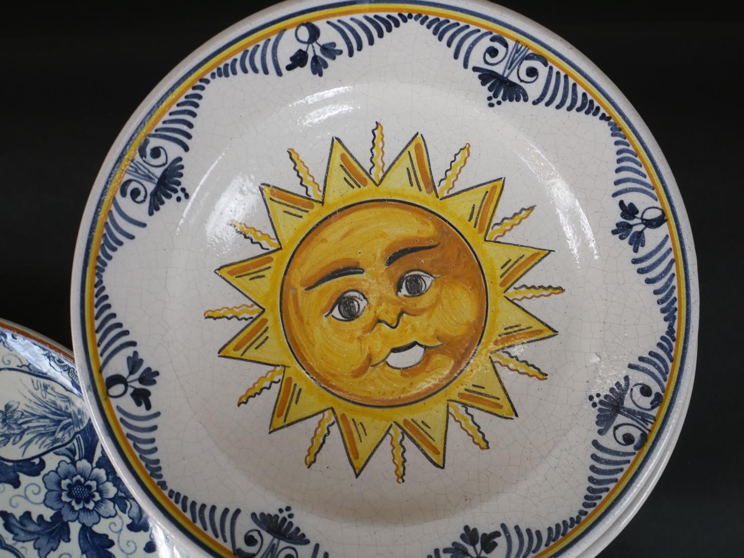 A collection of ceramics and porcelain, including a Majolica sun design plate, a Noritake plate - Image 5 of 7