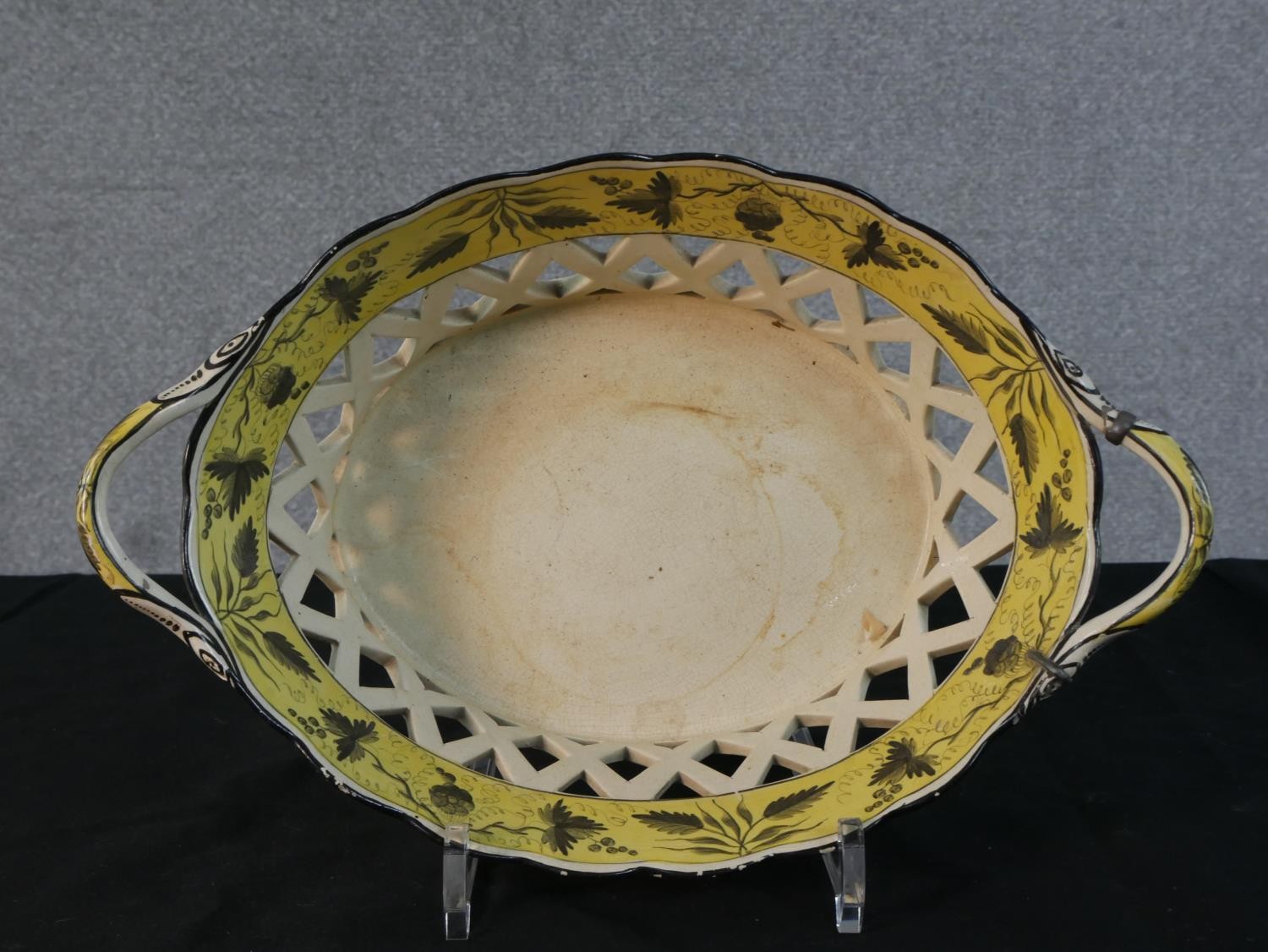 A SHORTHOSE & HEATH 19th century pierced cream woven design two handled ceramic dish and matching - Image 9 of 11