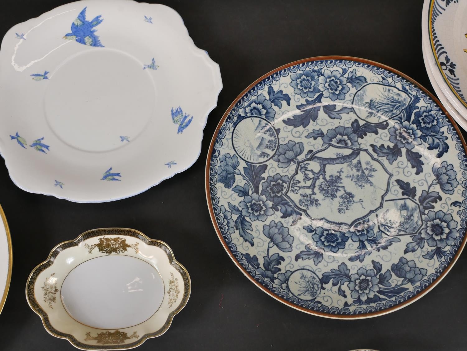 A collection of ceramics and porcelain, including a Majolica sun design plate, a Noritake plate - Image 2 of 7