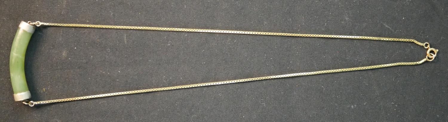 Three 9ct gold chain necklaces, including a 9ct box chain with gilded jade bar pendant, a 9ct gold - Image 2 of 13