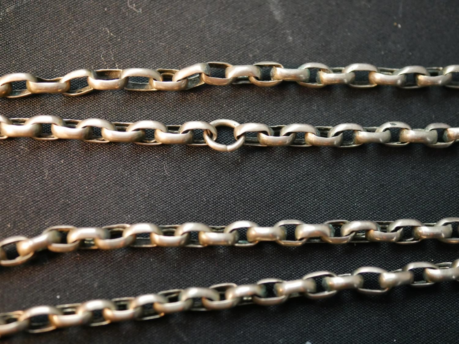 A Victorian hollow rolled rose gold watch chain with albert clasp and T-bar. Gross weight 18.94g - Image 2 of 5