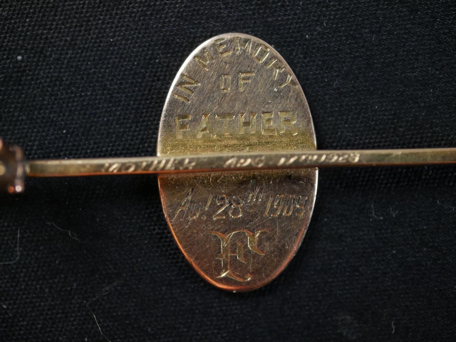 A yellow metal (tests as 9ct) engraved monogram bar brooch along with three 9ct shirt studs and a - Image 5 of 10