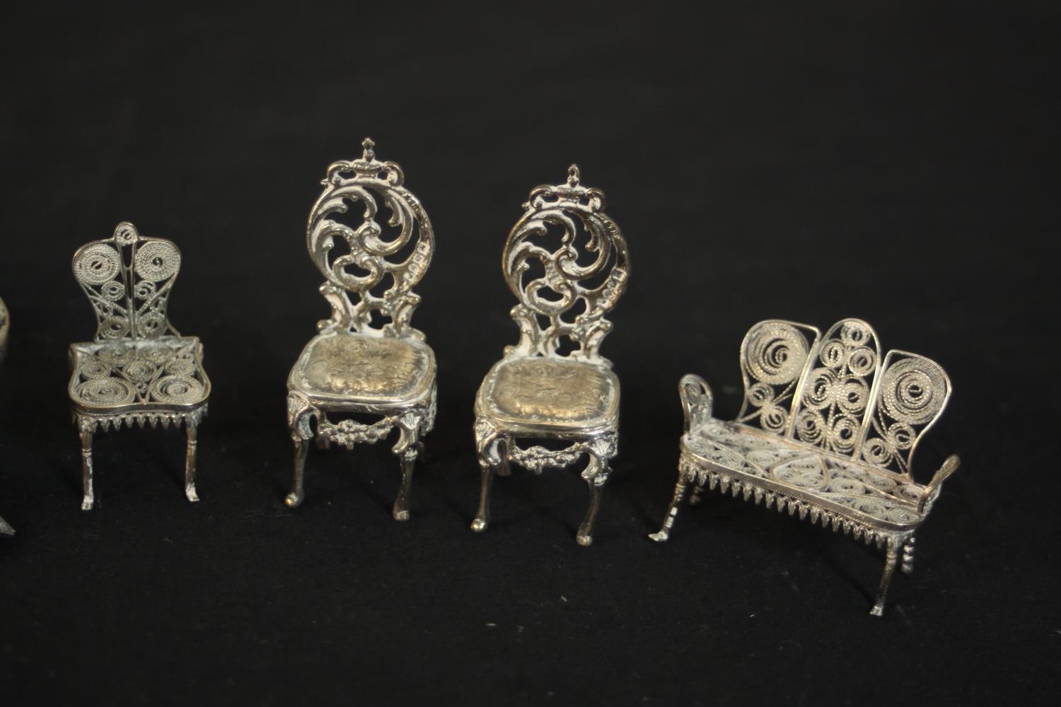 A collection of four pieces of novelty wirework garden furniture (stamped 800) and two miniature - Image 2 of 10