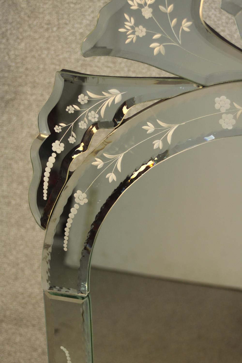 A contemporary Venetian style wall mirror with a shaped bevelled mirror plate within etched - Image 5 of 7