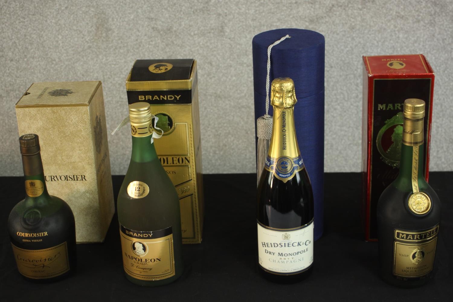 Four bottles of boxed spirits and champagne, including a bottle of Courvoisier Extra Vieille cognac, - Image 3 of 7