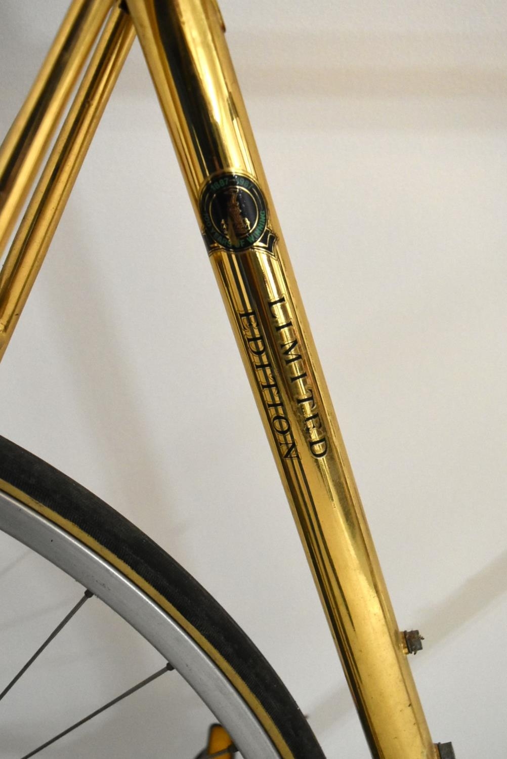 Raleigh Centenary 24k gold plated bicycle, 23" frame. Wheels Dia.26". 100 in total were made for - Image 12 of 21