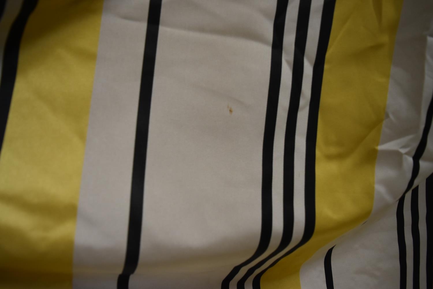 A pair of striped yellow, black and white lined curtains with tiebacks, weighted. H.340 W.92cm - Image 5 of 6