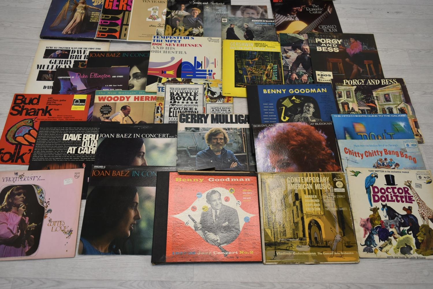 A collection of late 20th century record albums, to include; Bob Dylan, Simon & Garfunkel, Noel - Image 4 of 4