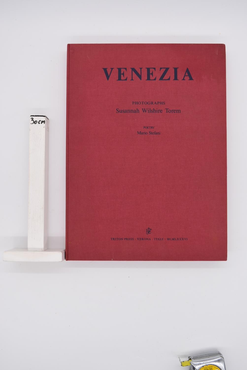 Susannah Wilshire Torem, Venezia, a photograph book together with poems by Mario Stefani, - Image 5 of 5