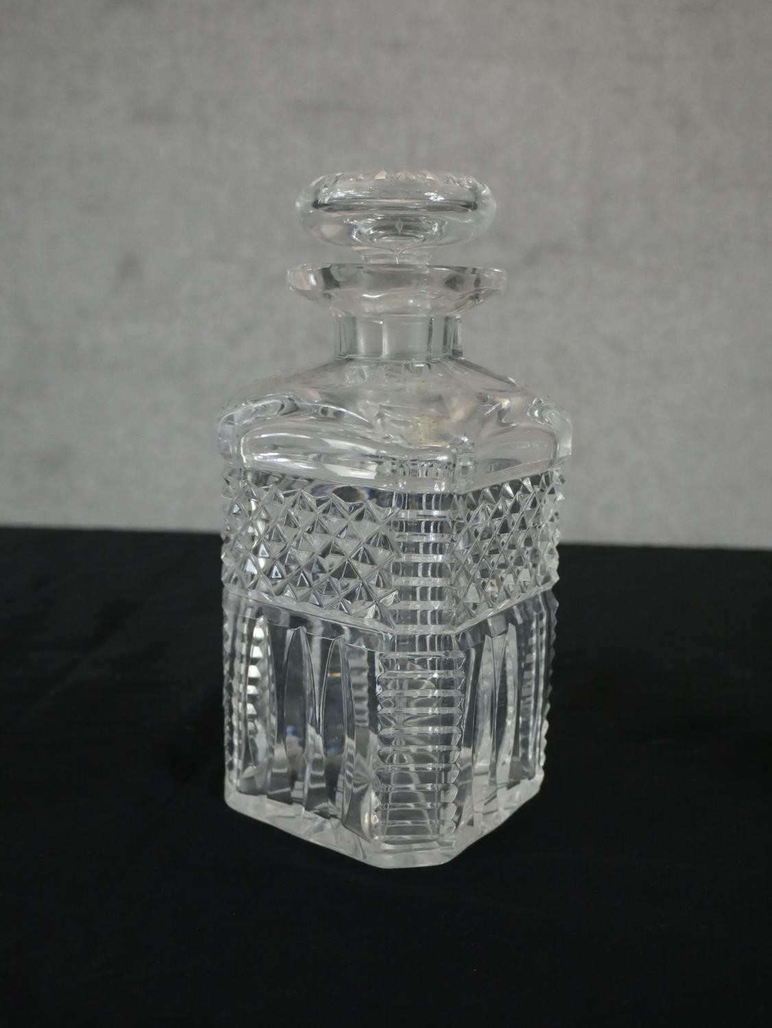Two cut crystal decanters and a cut crystal vase. etc. H.31 Dia.13cm. - Image 4 of 5