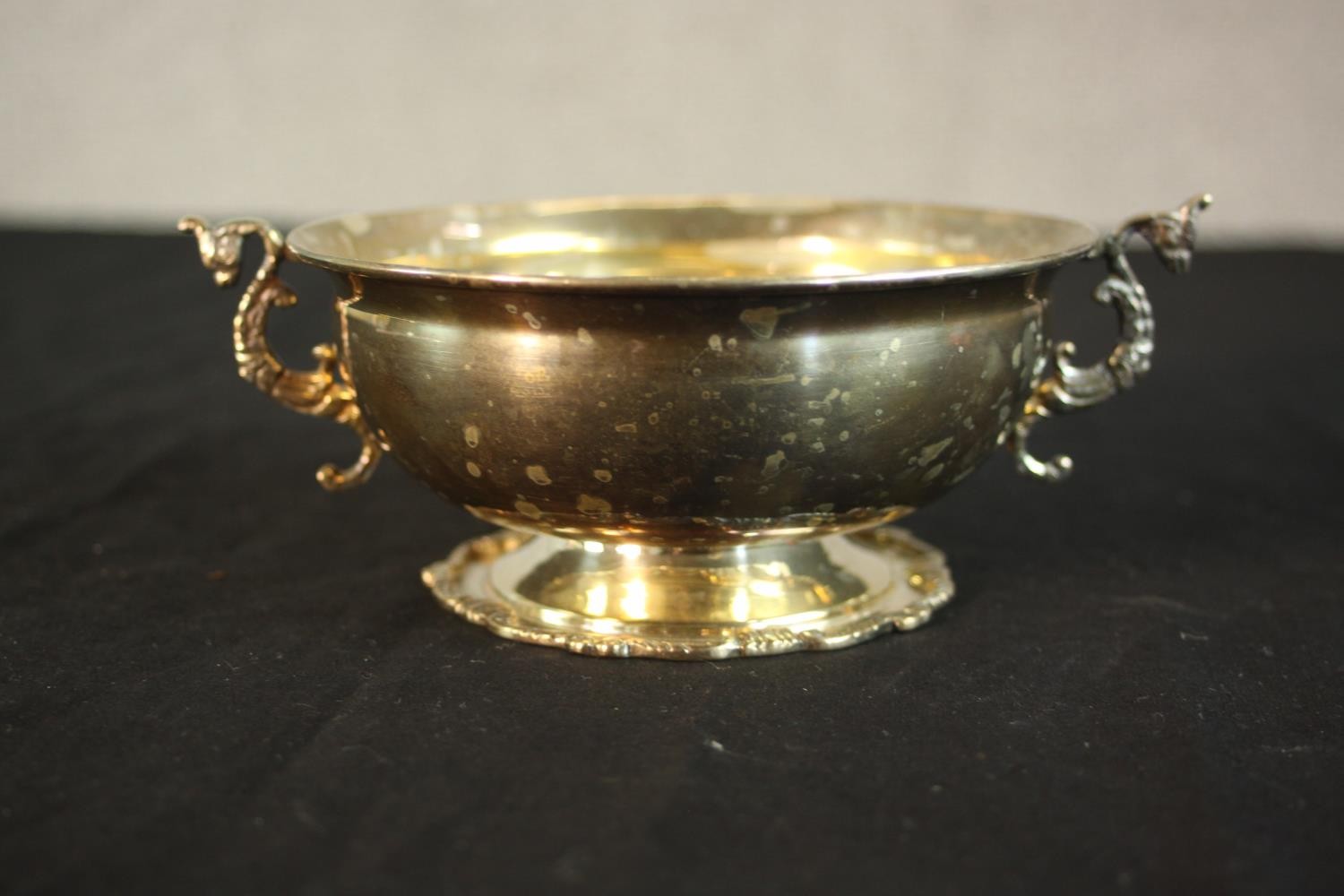 A sterling silver Egyptian twin handled porringer with seahorse form handles on a pedestal foot. - Image 4 of 9