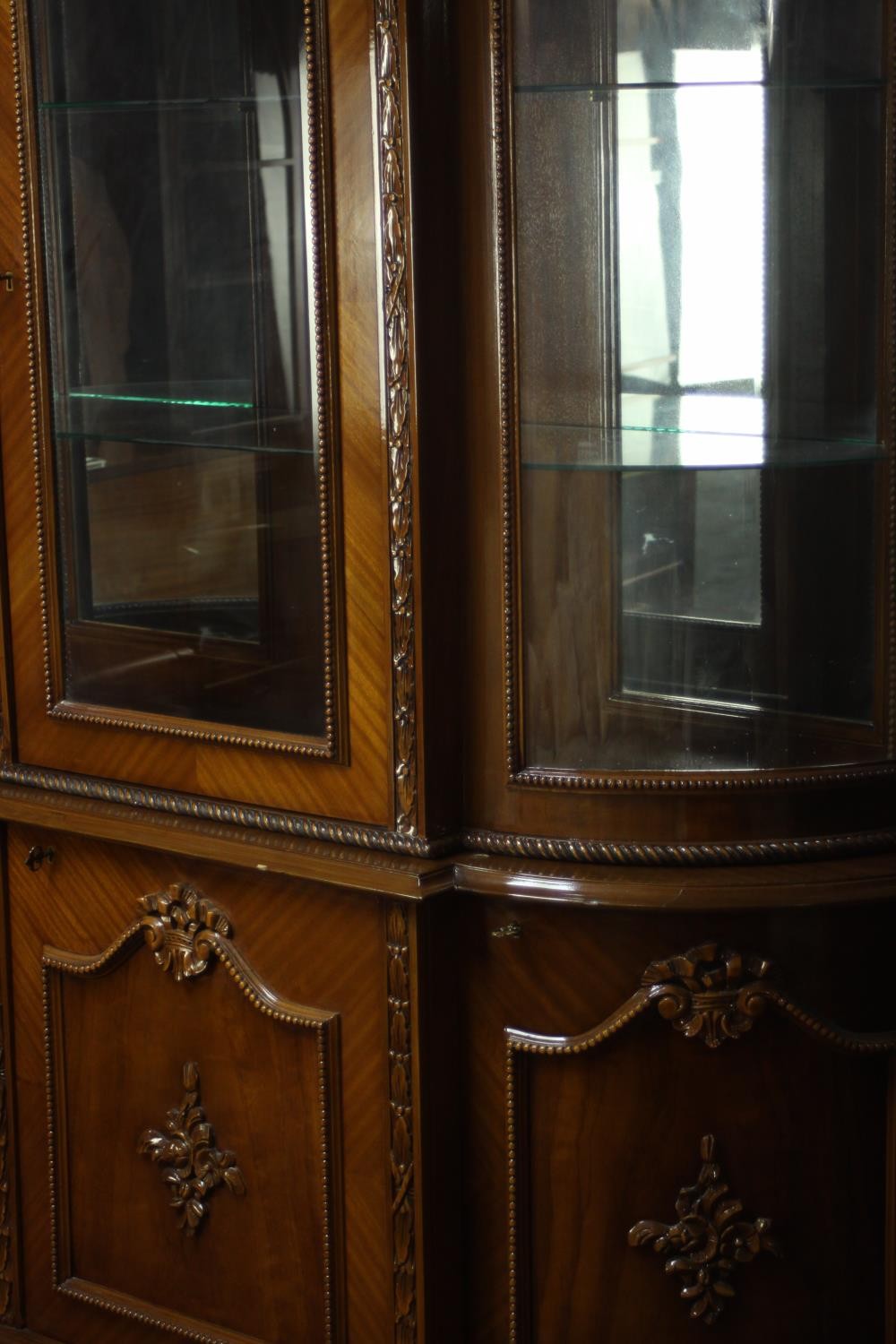 A late 20th century Louis XV style lacquered beech display cabinet, with a carved ribbon cresting - Image 7 of 13