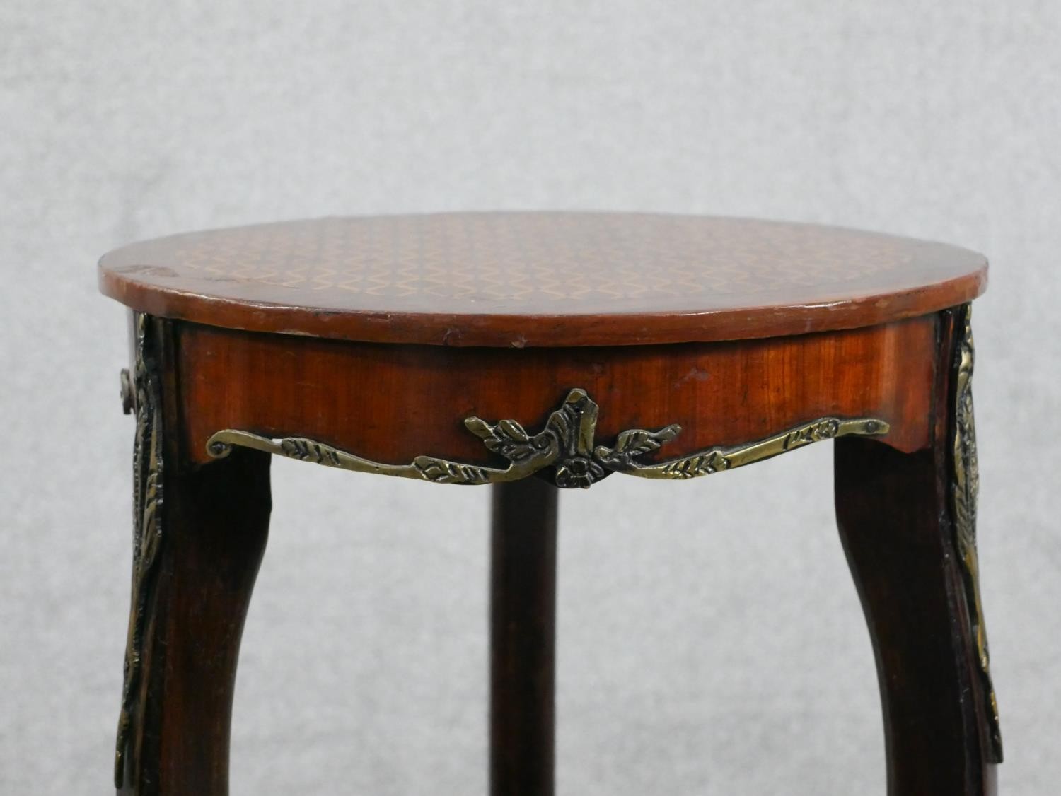 A 20th century mahogany and brass mounted occassional table / jardinere stand with geometric - Image 4 of 5