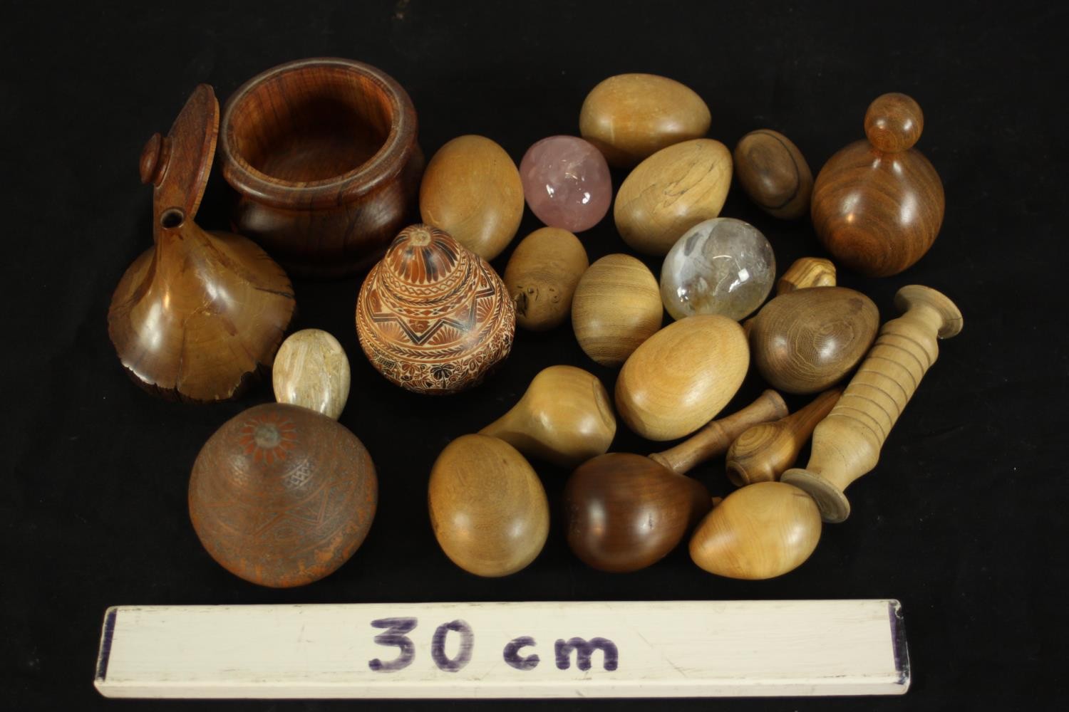 A collection of treen items and stone eggs. A rose quartz and two marble eggs. H.7 Dia.9cm. ( - Image 2 of 8