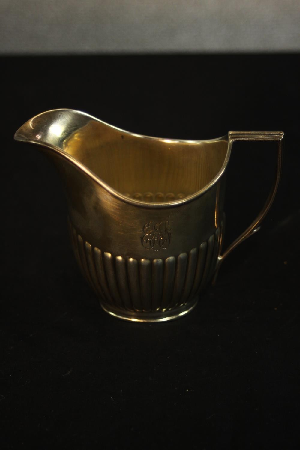 An Edward VII gadrooned silver sugar bowl and milk jug. Hallmarked: William Hutton & Sons Ltd, - Image 3 of 6