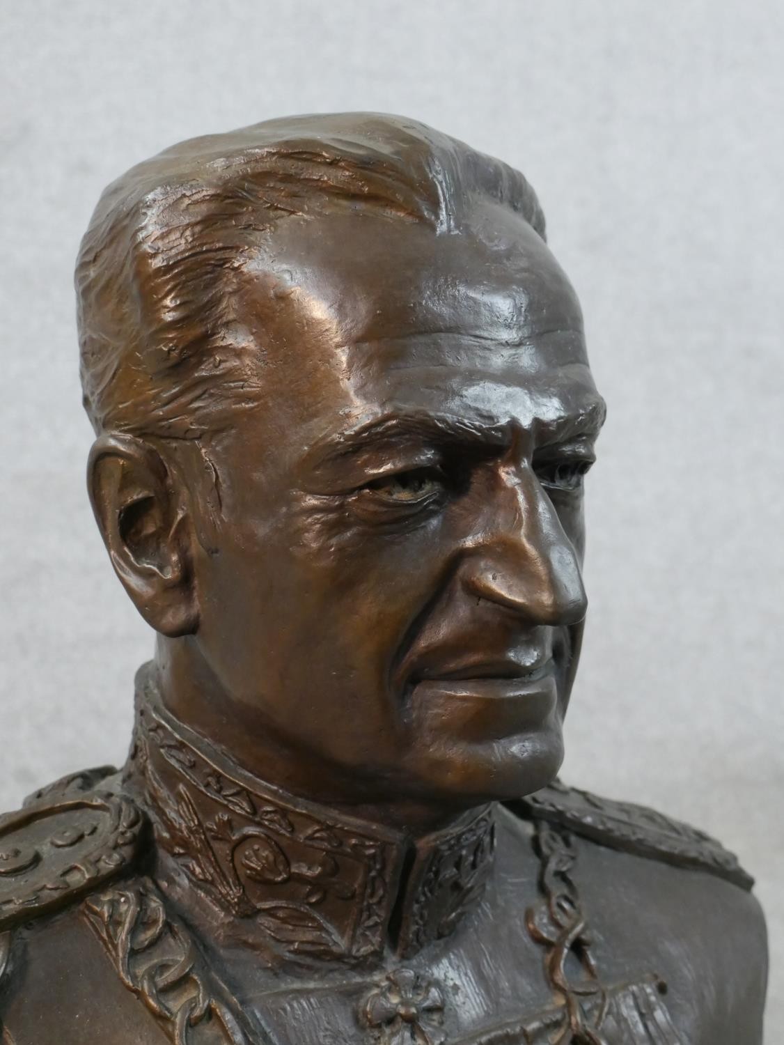 A cast bronze portrait bust of Persian Shah Mohammad Reza Pahlavi in military uniform, mounted on - Image 5 of 9