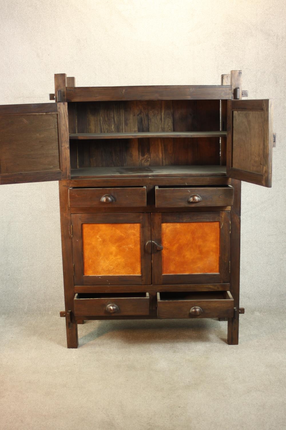 A contemporary Japanese inspired elm cabinet, with two cupboard doors enclosing a shelf over two - Image 4 of 12