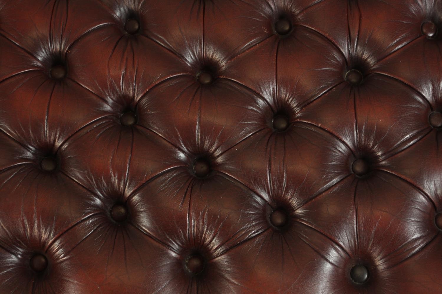 A Georgian style buttoned burgundy leather upholstered stool, of rectangular form, on cabriole legs. - Image 4 of 5