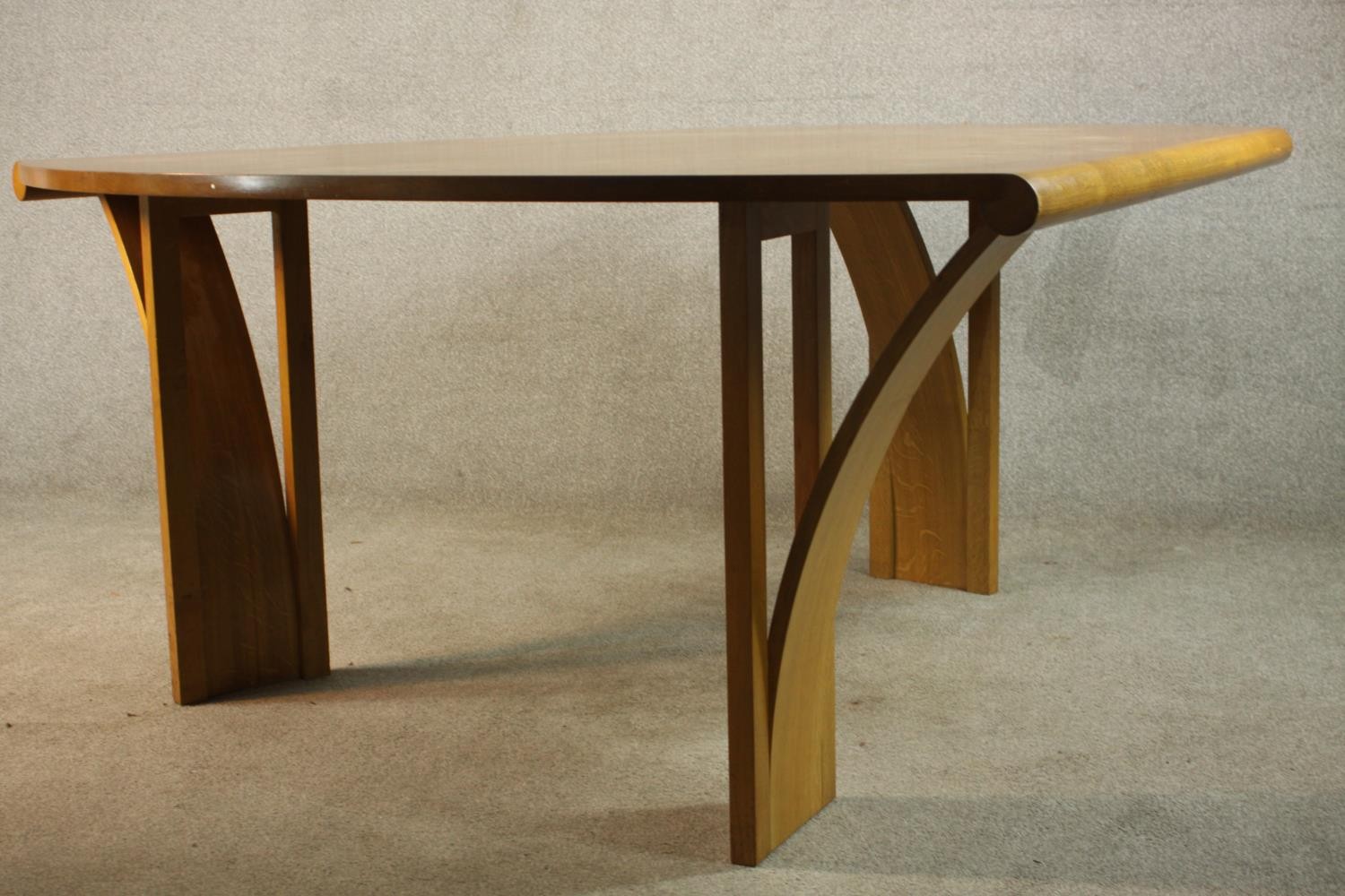 Attributed to Robert Williams (b.1942) for Pearl Dot, Islington, an oak dining table, circa 1980s, - Image 7 of 15