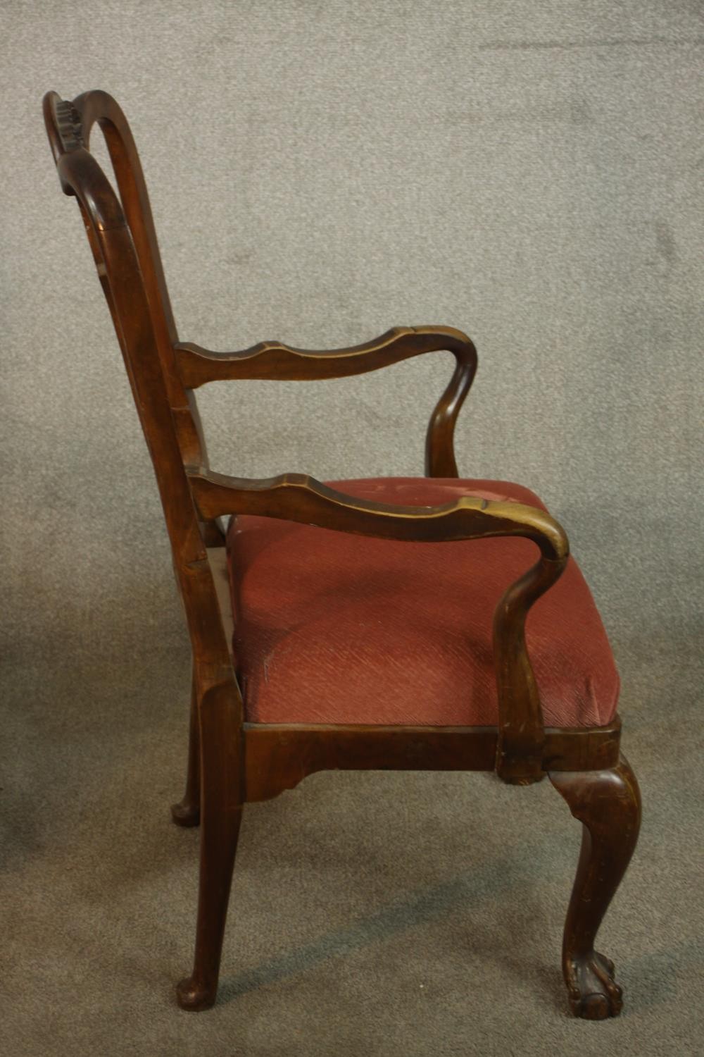 A French Louis XV style fauteuil armchair, upholstered in dark pink fabric on cabriole legs, - Image 4 of 9