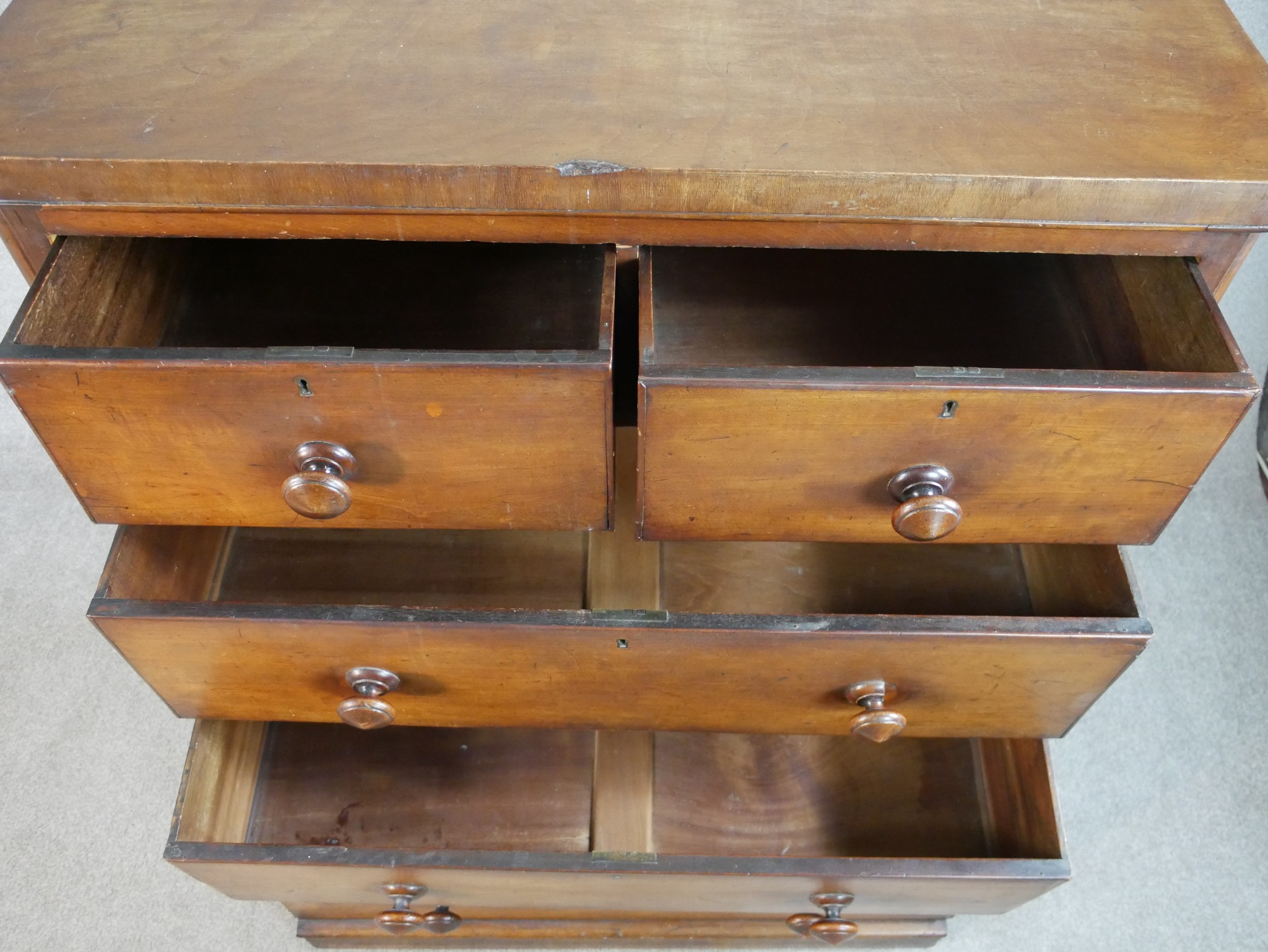 A late 19th / early 20th century mahogany chest of two short over three long drawers with turned - Image 4 of 5