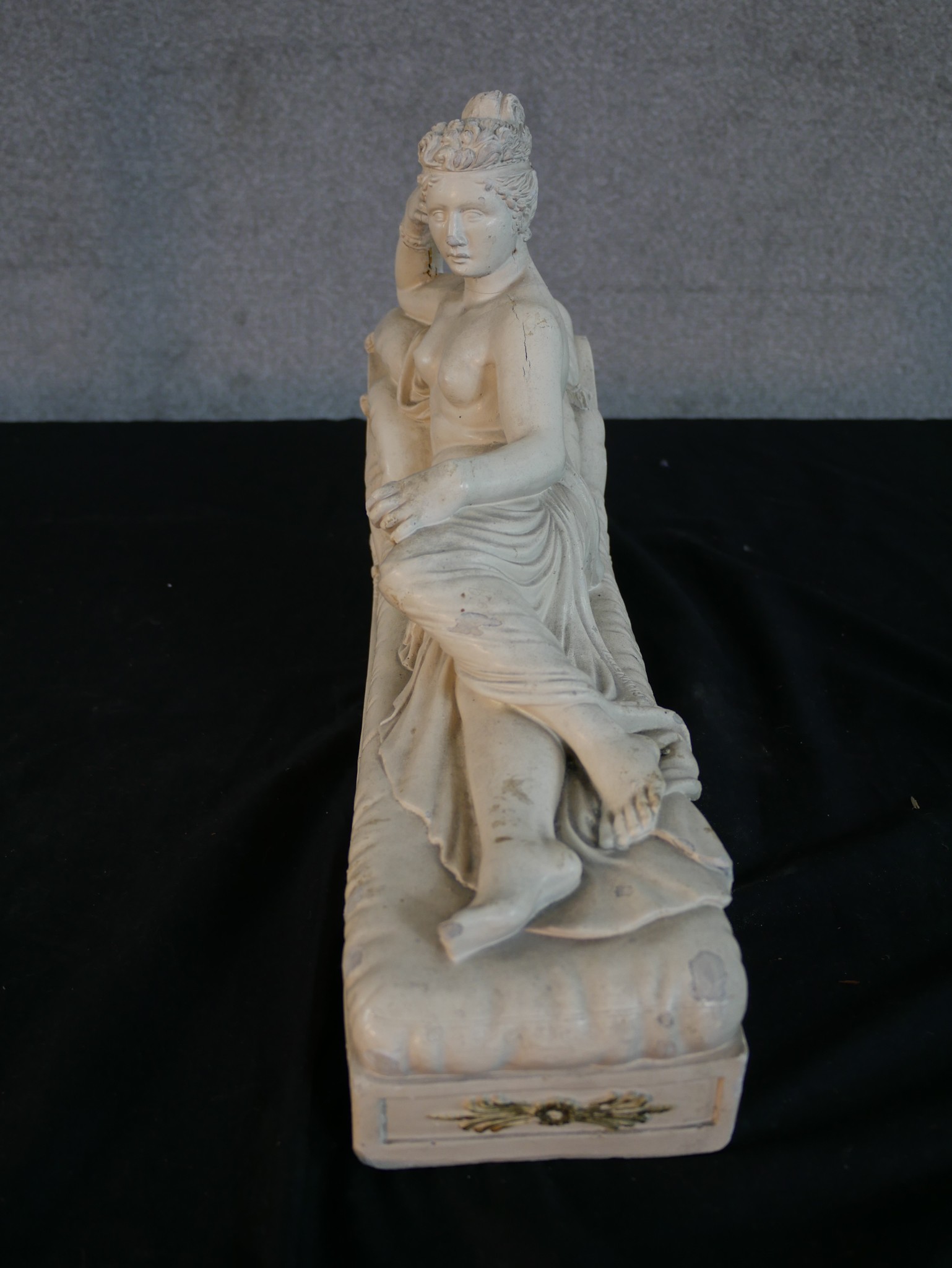 A contemporary plaster figure of a reclining Roman style lady. H.26 W.38 D.11cm - Image 2 of 5
