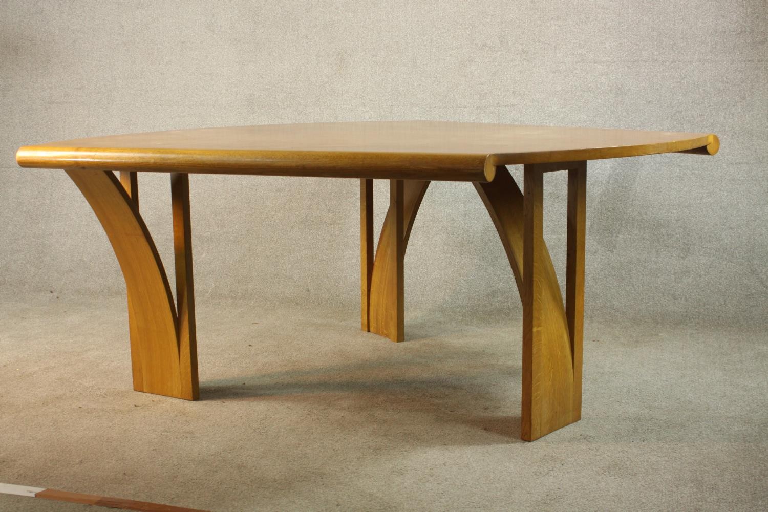 Attributed to Robert Williams (b.1942) for Pearl Dot, Islington, an oak dining table, circa 1980s, - Image 4 of 15