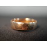 9 carat yellow gold wedding band. Size S, 2.7g gross weight