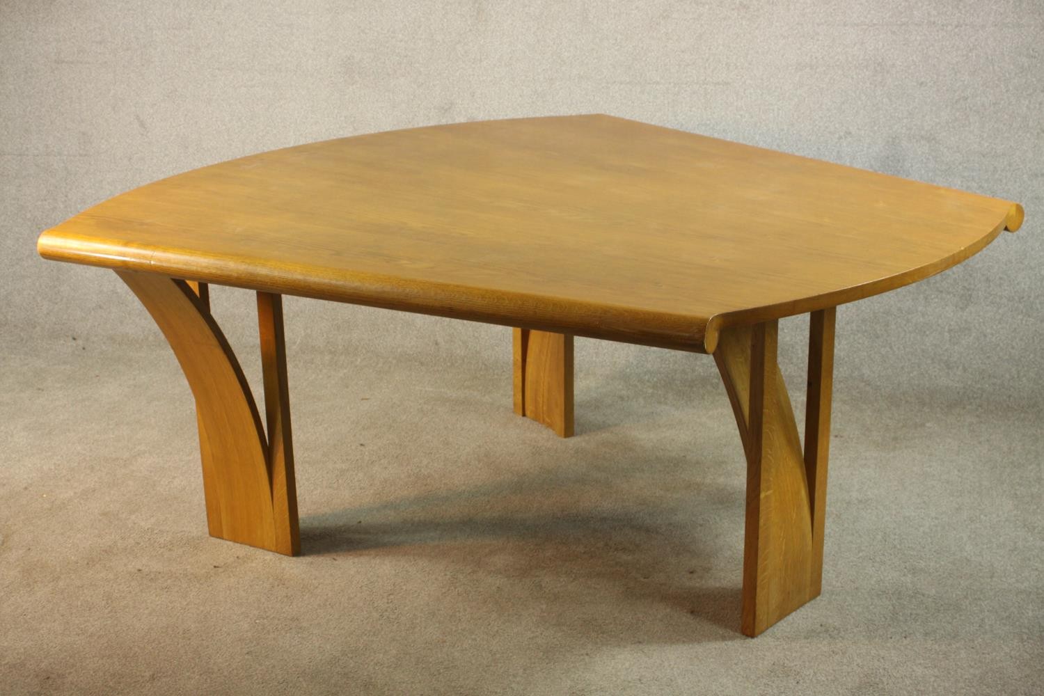 Attributed to Robert Williams (b.1942) for Pearl Dot, Islington, an oak dining table, circa 1980s, - Image 3 of 15