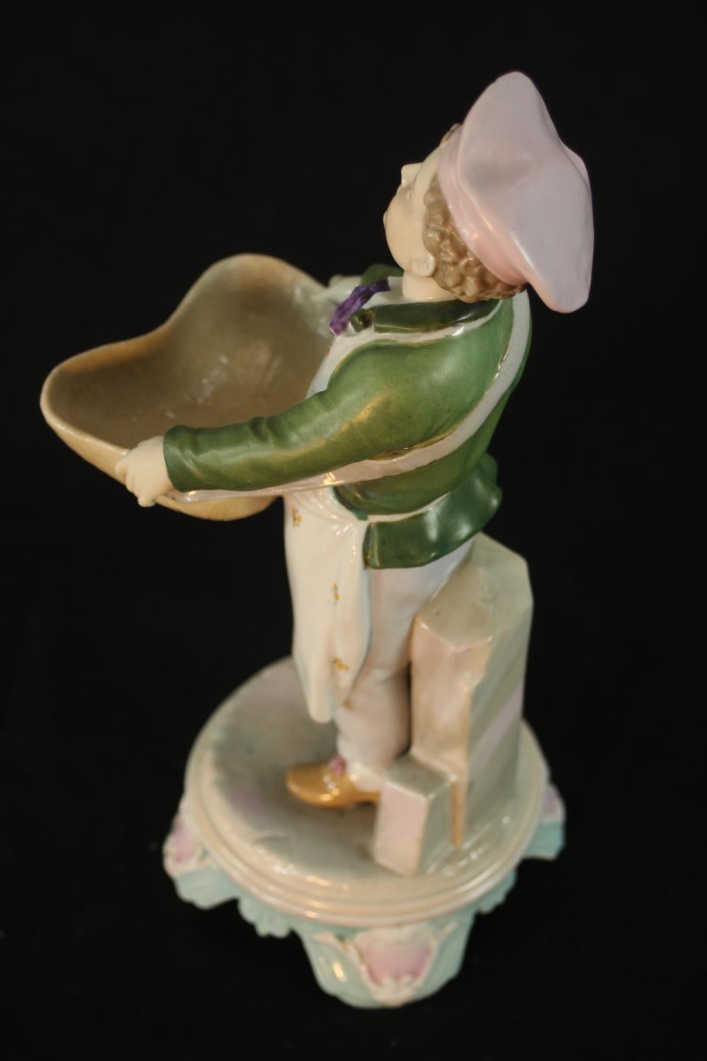 A pair of late 19th / early 20th century Continental porcelain figures of a man and a woman carrying - Image 5 of 12