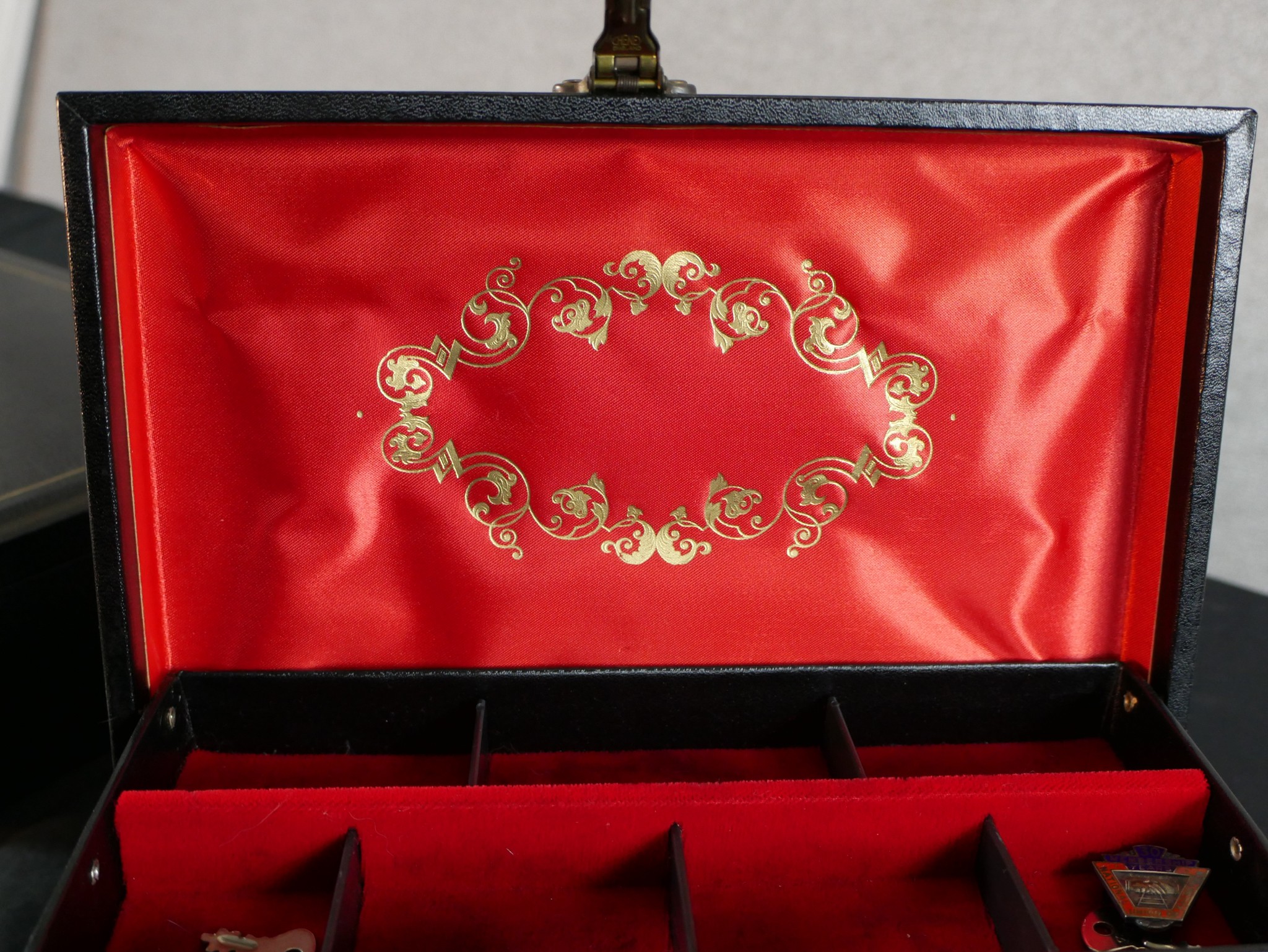 Two mid to late 20th century black faux leather jewellery boxes, one fitted and lined with red - Image 5 of 6