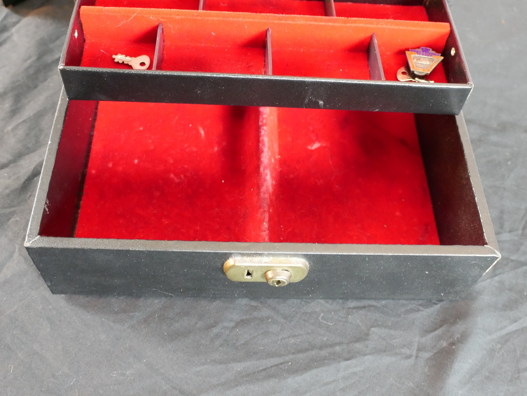 Two mid to late 20th century black faux leather jewellery boxes, one fitted and lined with red - Image 6 of 6