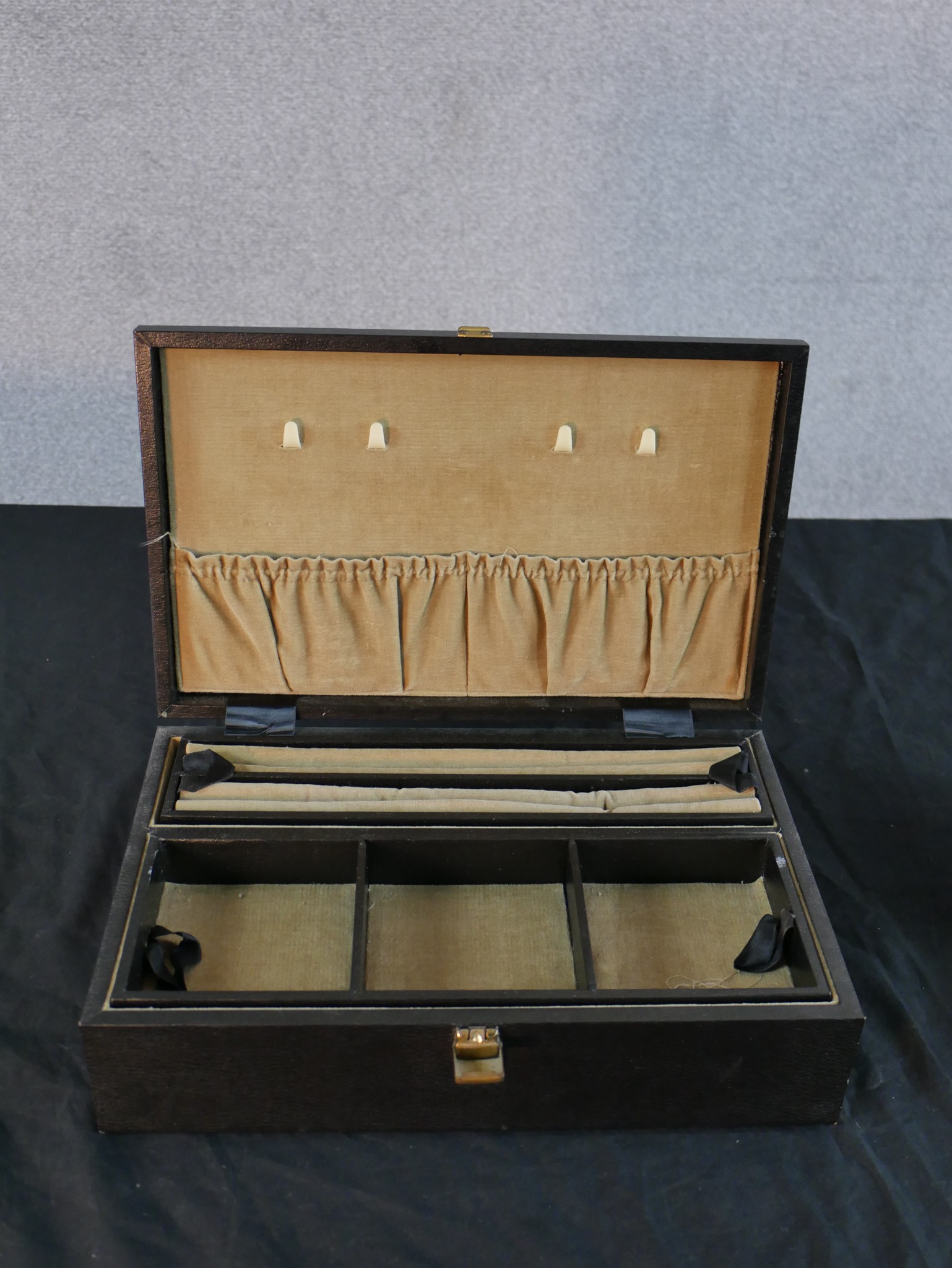 Two mid to late 20th century black faux leather jewellery boxes, one fitted and lined with red - Image 3 of 6